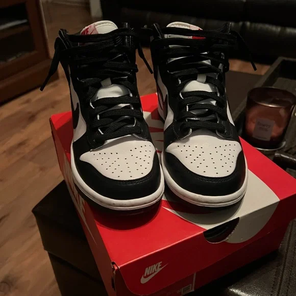 Nike Panda High Top Dunks - Picture 2 of 4
